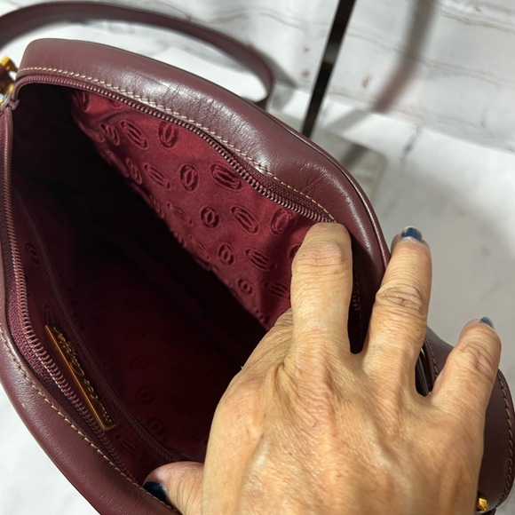GUC Cartier Vintage Bordeaux Leather Shoulder Bag - Picture 7 of 8